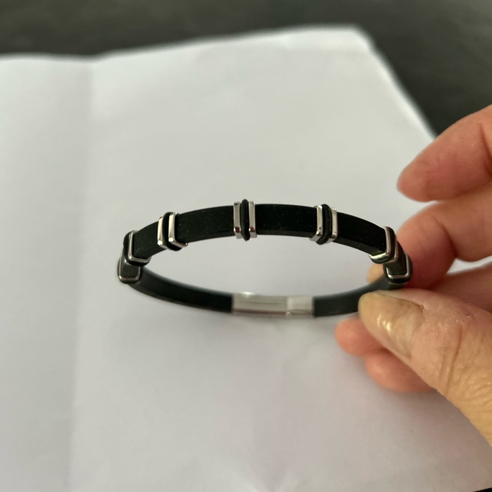 Italian Black & Sliver accent bracelet
